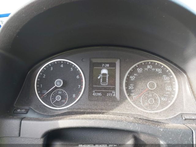 2017 VOLKSWAGEN TIGUAN WVGAV7AX5HK044520 Photo 6