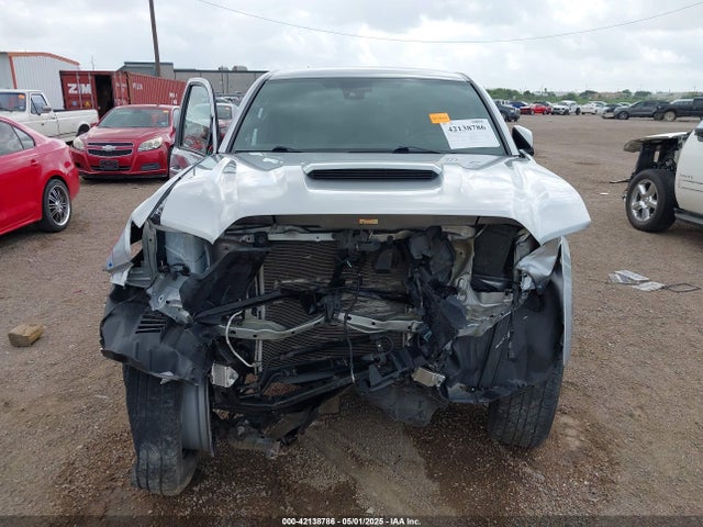 3TMAZ5CN9NM175995 Toyota Tacoma Trd Sport