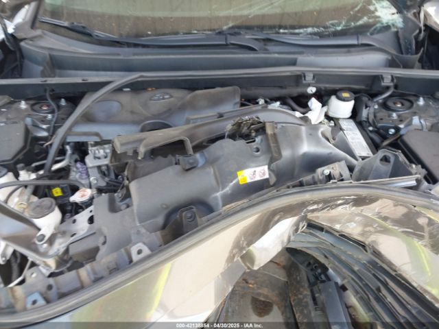 2T3H1RFV3LC068821 Toyota RAV4 LE