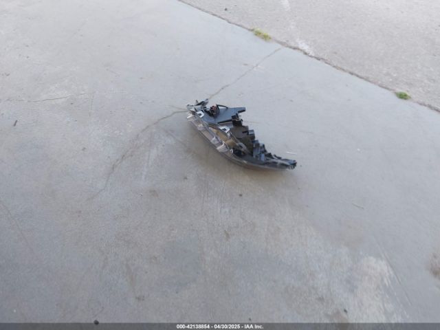 2T3H1RFV3LC068821 Toyota RAV4 LE