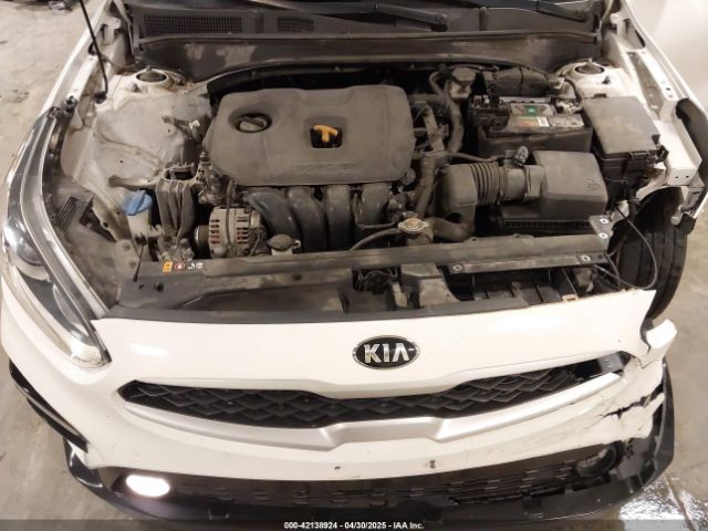3KPF24AD4KE115000 KIA Forte Lxs