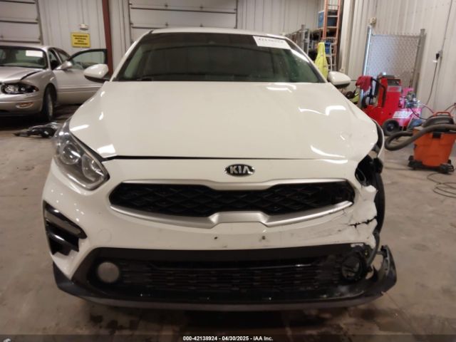 3KPF24AD4KE115000 KIA Forte Lxs