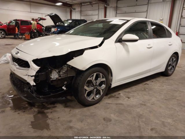 3KPF24AD4KE115000 KIA Forte Lxs