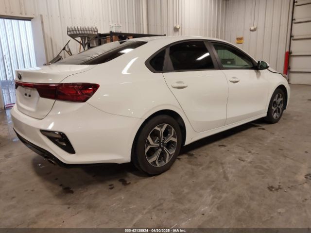 3KPF24AD4KE115000 KIA Forte Lxs