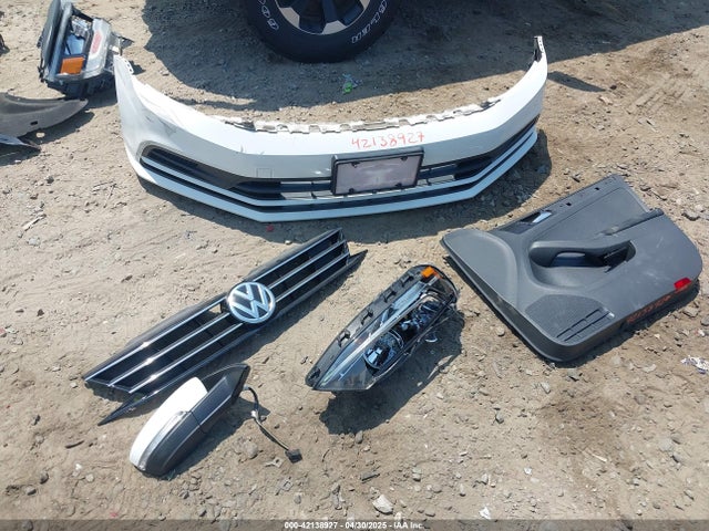 3VWDB7AJ1HM315214 Volkswagen Jetta 1.4t Se