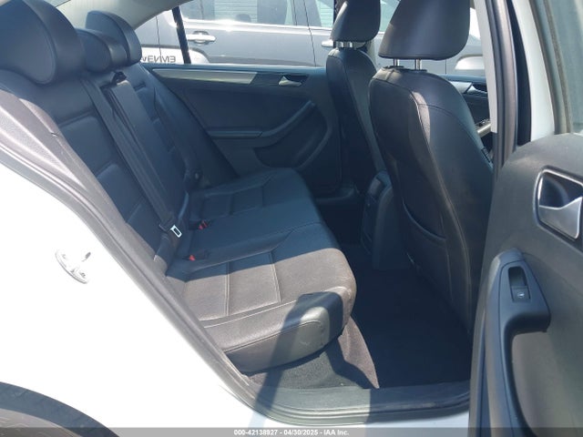 3VWDB7AJ1HM315214 Volkswagen Jetta 1.4t Se