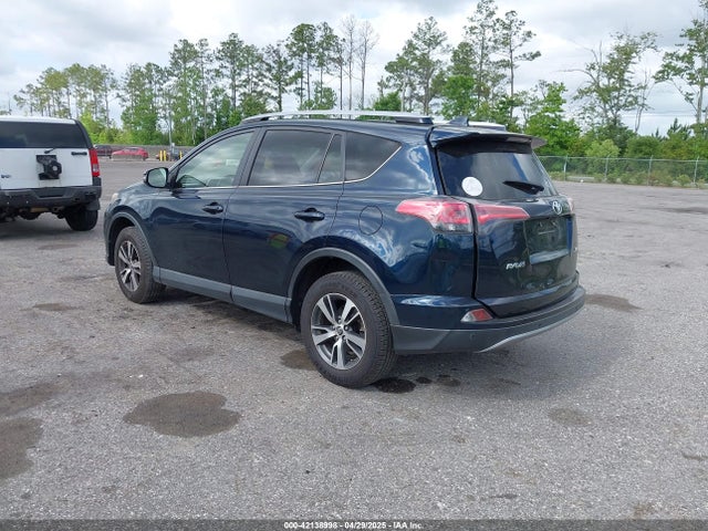 JTMWFREV9JJ165655 Toyota Rav4 Xle