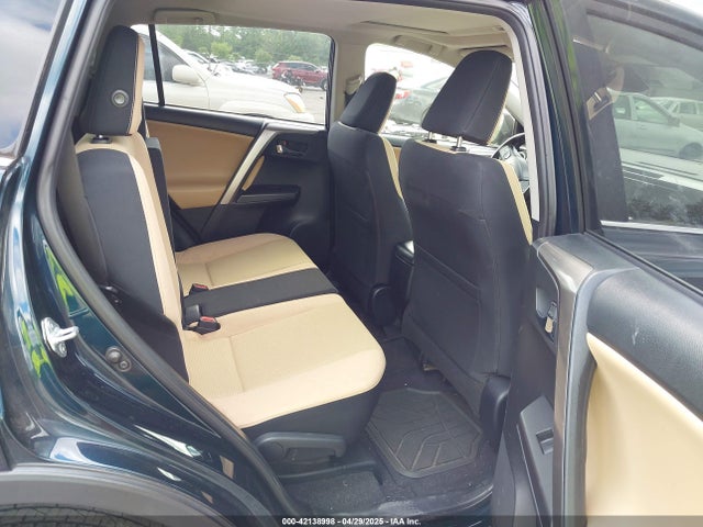 JTMWFREV9JJ165655 Toyota Rav4 Xle
