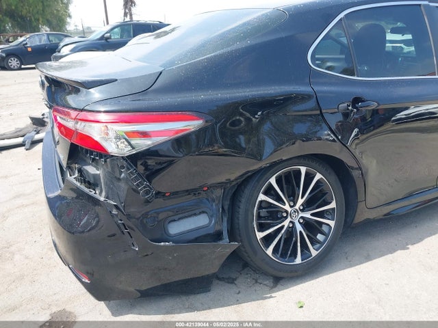 4T1B11HK7JU517383 Toyota CAMRY SE