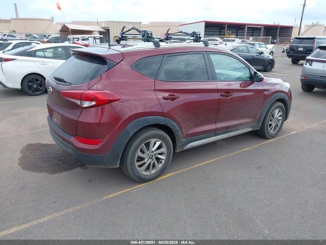 KM8J33A42HU357078 Hyundai TUCSON SE