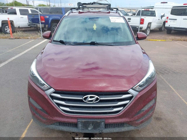 KM8J33A42HU357078 Hyundai TUCSON SE