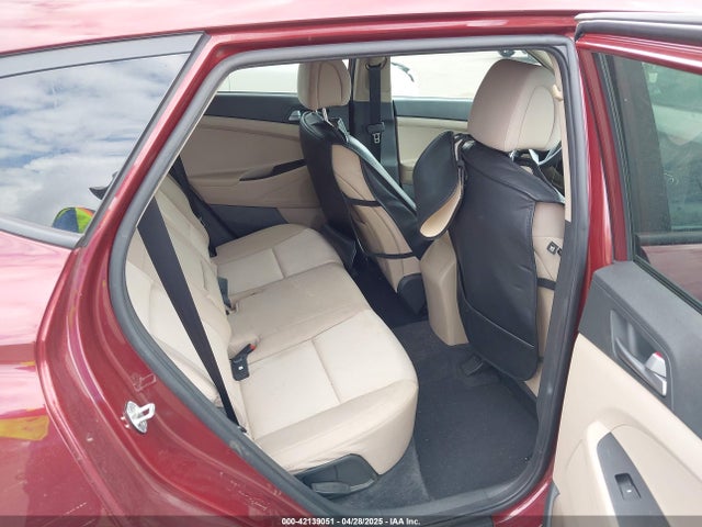 KM8J33A42HU357078 Hyundai TUCSON SE