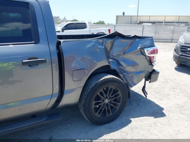 1N6AA1E6XJN525640 Nissan TITAN SV