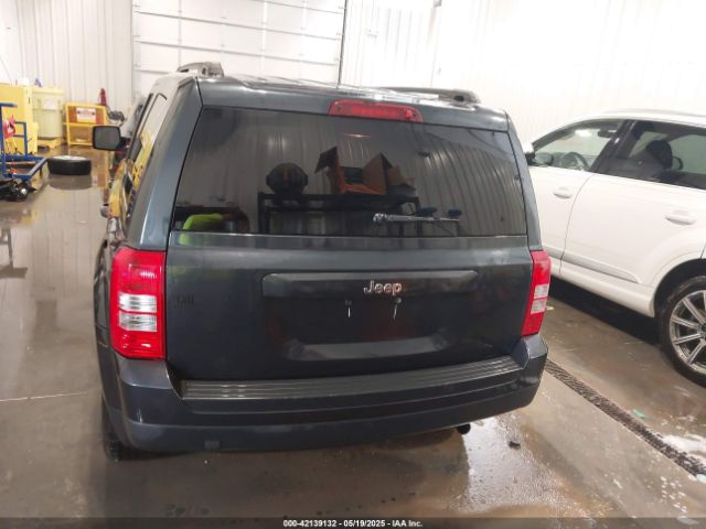1C4NJPBA0FD285379 Jeep Patriot Sport