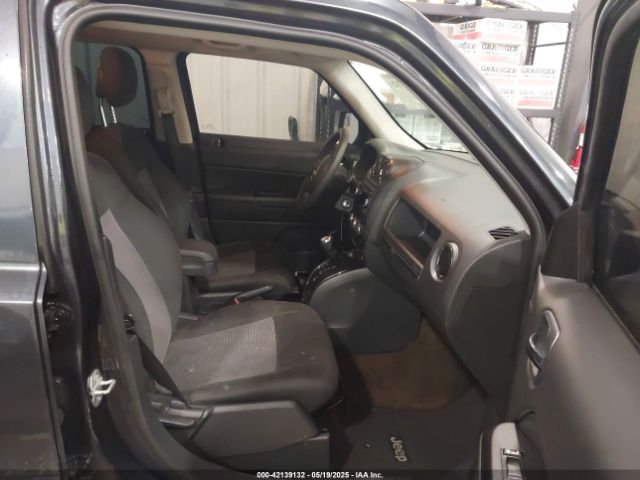 1C4NJPBA0FD285379 Jeep Patriot Sport