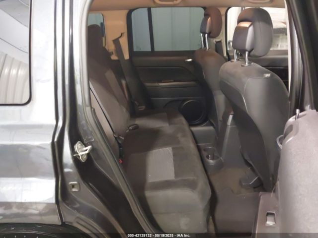 1C4NJPBA0FD285379 Jeep Patriot Sport