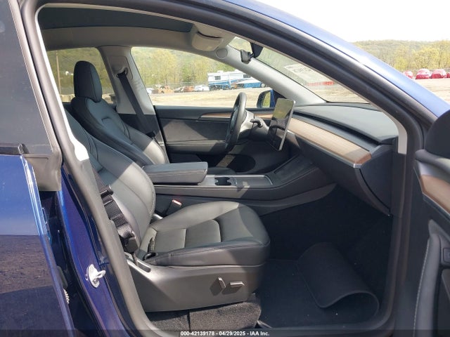 2023 TESLA MODEL Y 7SAYGDEE0PF850980 Photo 4