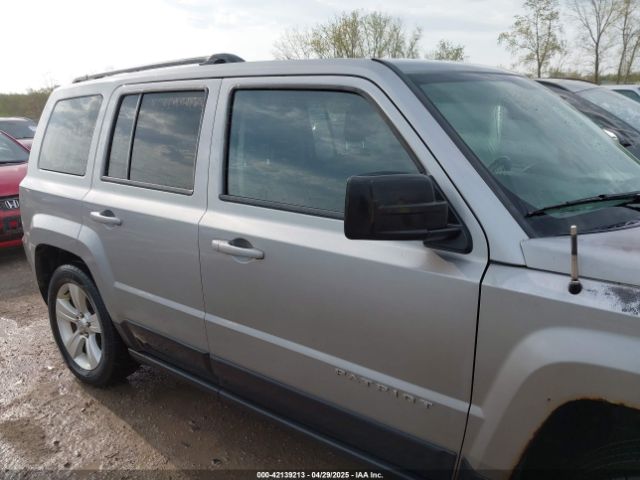 1C4NJPFAXGD812386 Jeep Patriot Latitude