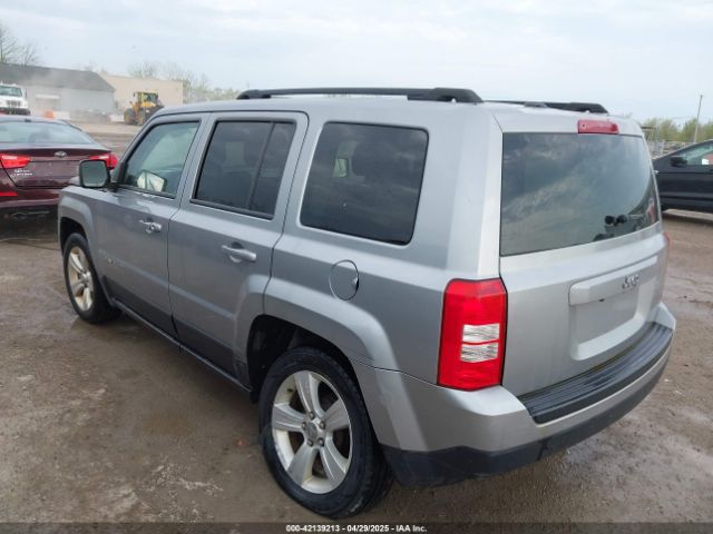 1C4NJPFAXGD812386 Jeep Patriot Latitude
