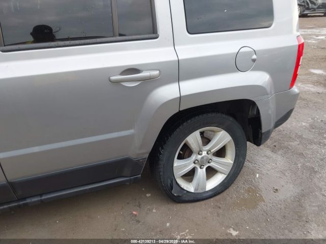 1C4NJPFAXGD812386 Jeep Patriot Latitude
