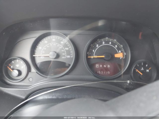 1C4NJPFAXGD812386 Jeep Patriot Latitude