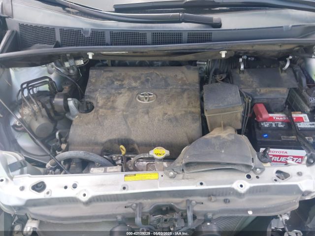 5TDYK3DC5FS685735 Toyota Sienna Limited Premium 7 Passenger