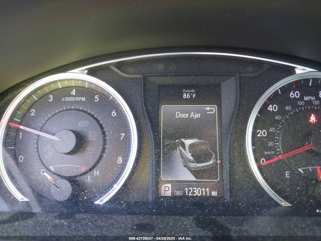 4T1BF1FK7HU814250 Toyota CAMRY SE