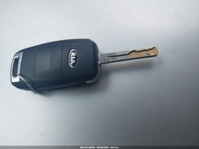 KNDJP3A56H7476798 KIA SOUL +