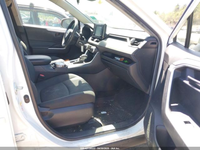 JTMG1RFV3KD007040 Toyota RAV4 LE