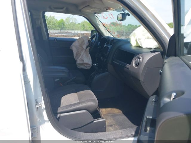 1C4NJRBB1GD755814 Jeep Patriot Sport