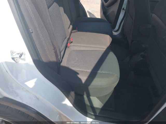 KL7CJKSB9LB046792 Chevrolet Trax Fwd Ls