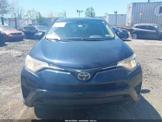 JTMBFREV8HJ168975 Toyota RAV4 LE