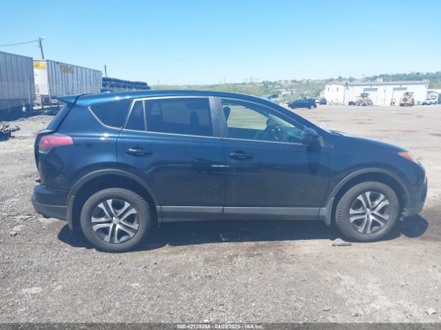 JTMBFREV8HJ168975 Toyota RAV4 LE