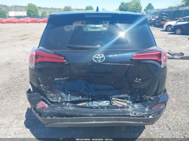 JTMBFREV8HJ168975 Toyota RAV4 LE