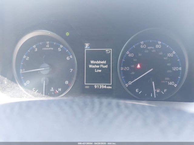 JTMBFREV8HJ168975 Toyota RAV4 LE