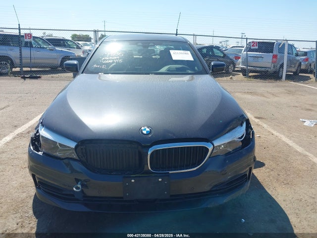 WBAJE5C5XKWW20300 BMW 540I