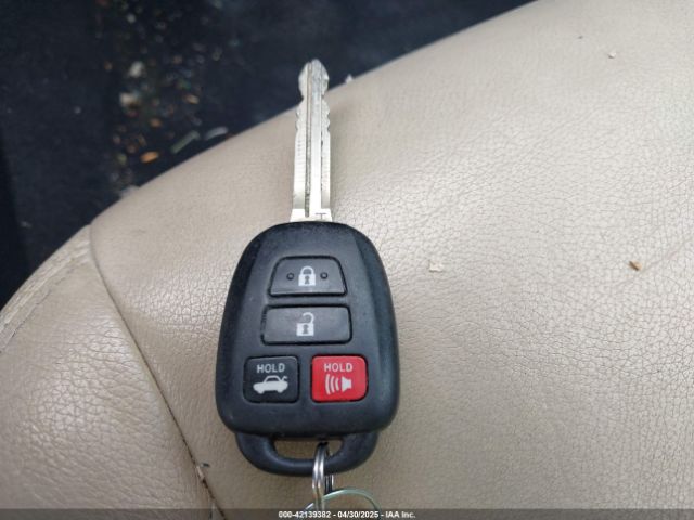 2T1BURHE4EC047255 Toyota COROLLA LE