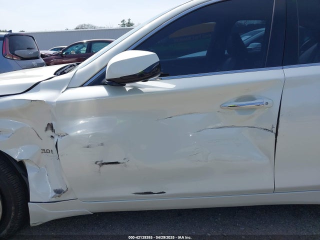 JN1EV7AR1JM612122 Infiniti Q50 3.0t Luxe