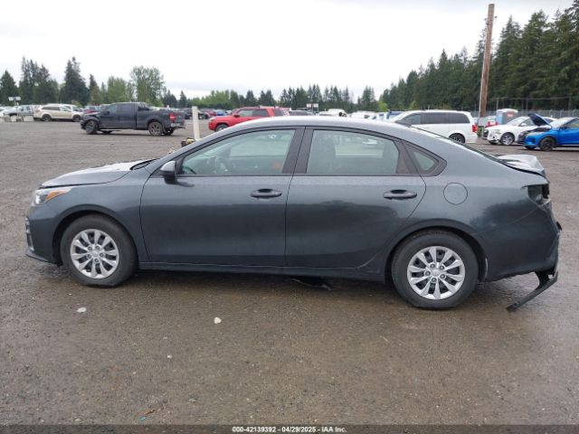 3KPF24AD9ME267065 KIA FORTE FE
