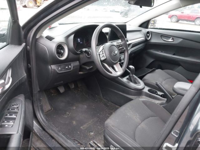 3KPF24AD9ME267065 KIA FORTE FE