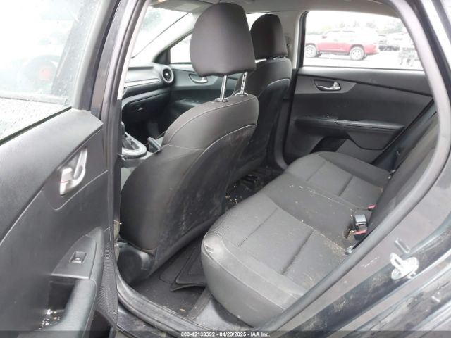 3KPF24AD9ME267065 KIA FORTE FE