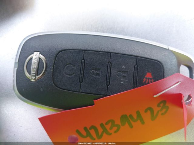 JN8BT3BA8PW408605 Nissan Rogue Sv Fwd