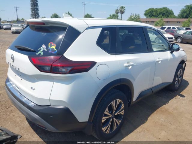 JN8BT3BA8PW408605 Nissan Rogue Sv Fwd