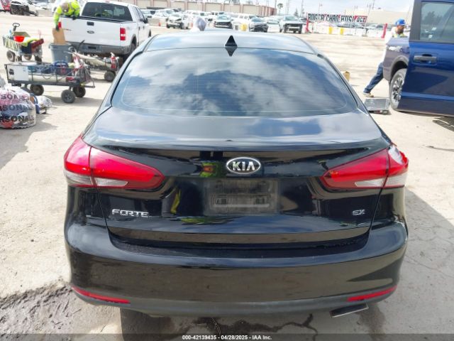 3KPFL4A84JE192187 KIA FORTE EX