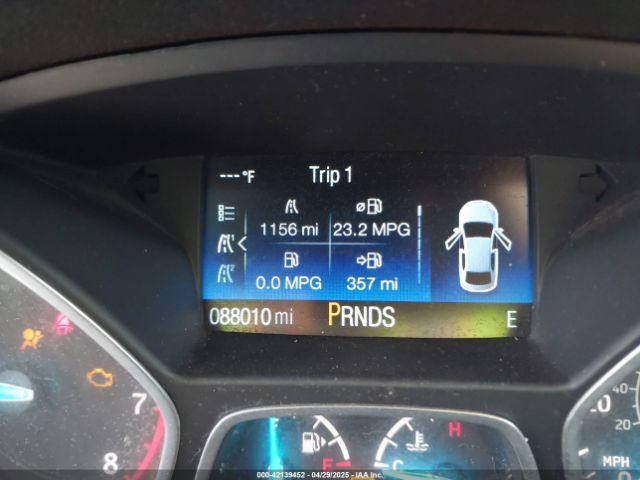 1FMCU0GD3HUE45682 Ford ESCAPE SE