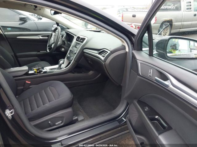 3FA6P0H72FR305506 Ford FUSION SE