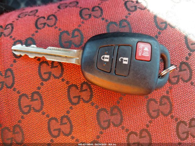 5TDZARFH0KS056820 Toyota Highlander Le