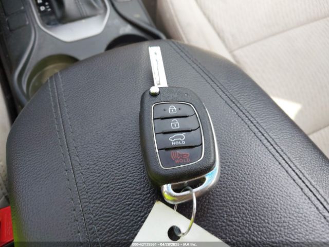 5NMZU3LB5HH016054 Hyundai Santa Fe Sport 2.4l