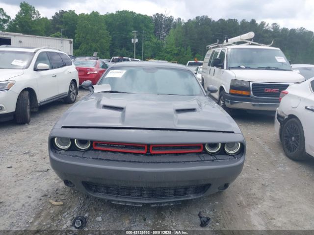 2C3CDZAG0JH132520 Dodge Challenger Sxt Plus