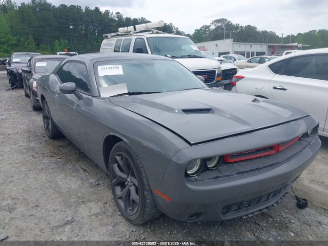 2C3CDZAG0JH132520 Dodge Challenger Sxt Plus